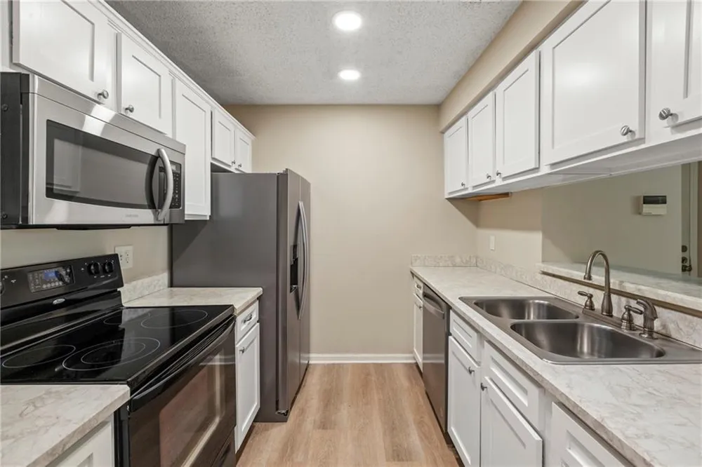 611 Barrington Hills Drive Sandy Springs, GA 30350