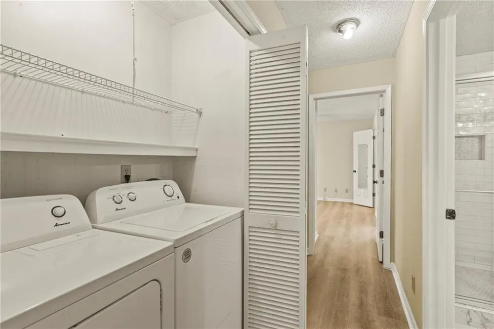 611 Barrington Hills Drive Sandy Springs, GA 30350