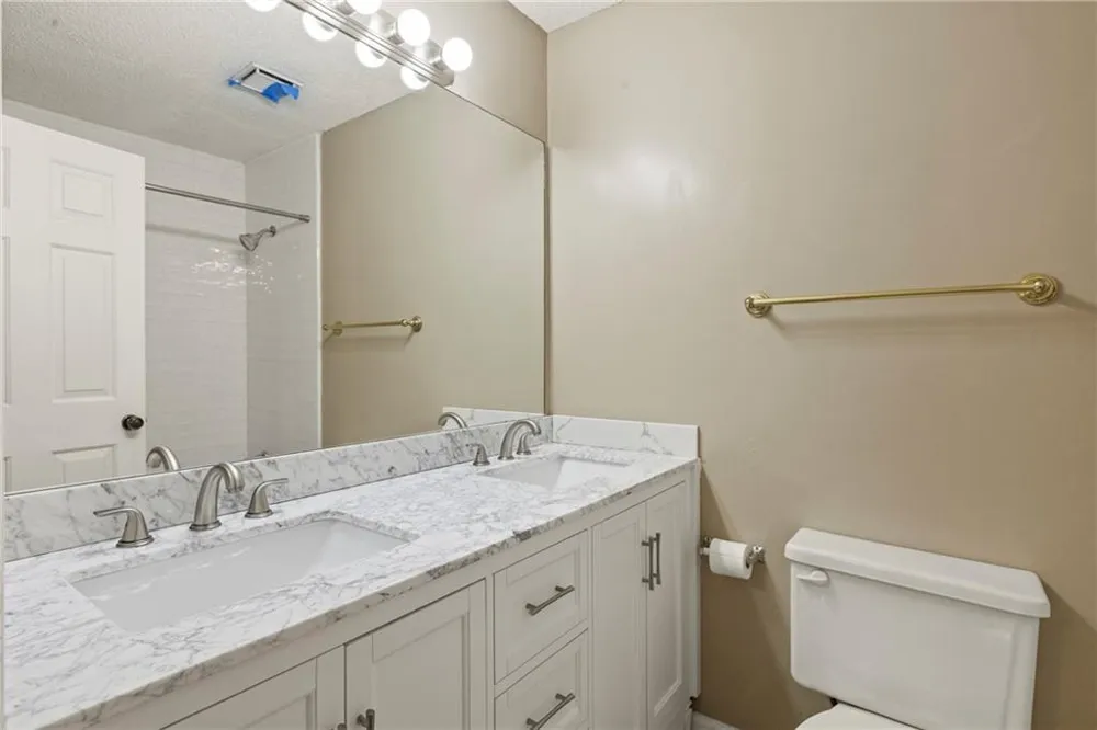 611 Barrington Hills Drive Sandy Springs, GA 30350