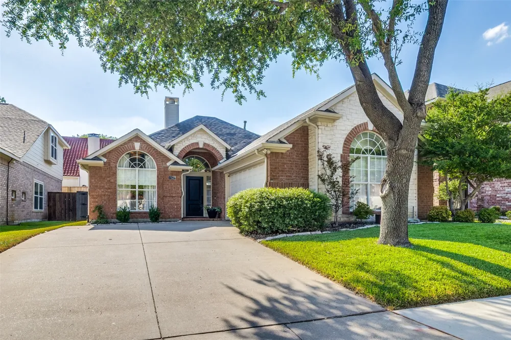 18637 Tall Oak Drive Dallas, TX 75287