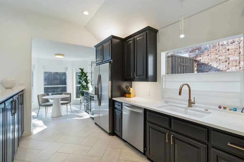 18637 Tall Oak Drive Dallas, TX 75287