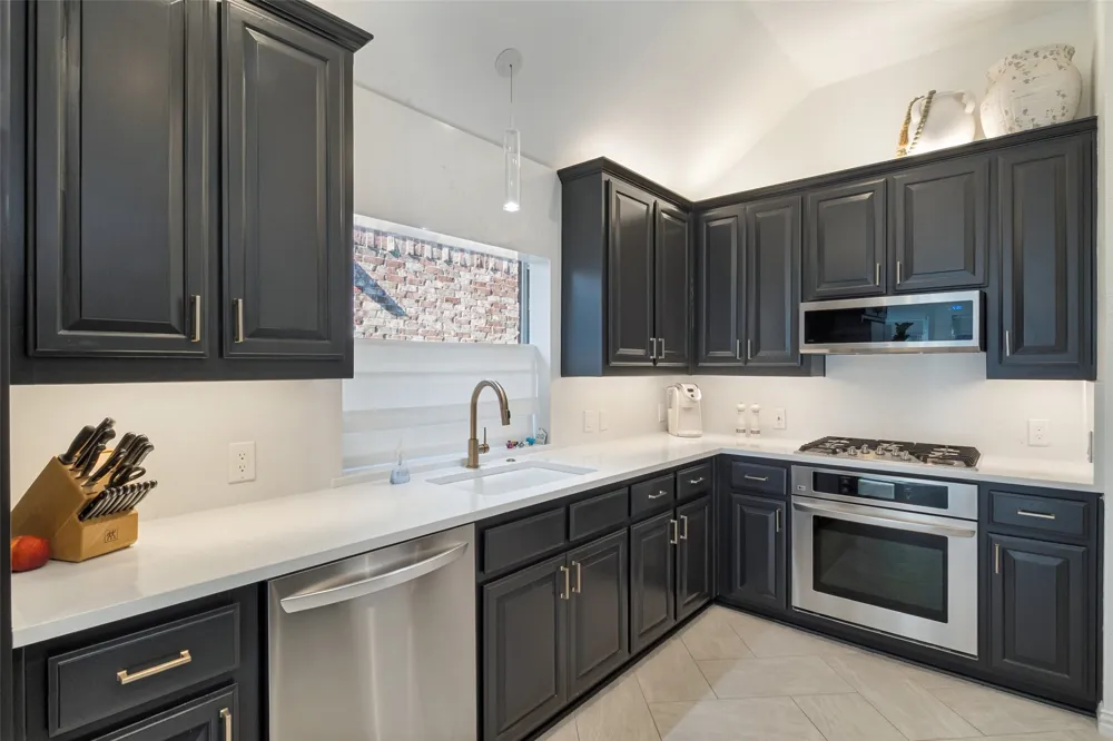 18637 Tall Oak Drive Dallas, TX 75287