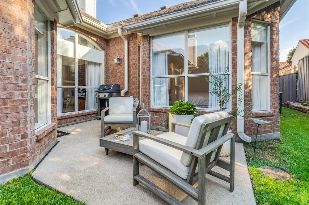 18637 Tall Oak Drive Dallas, TX 75287