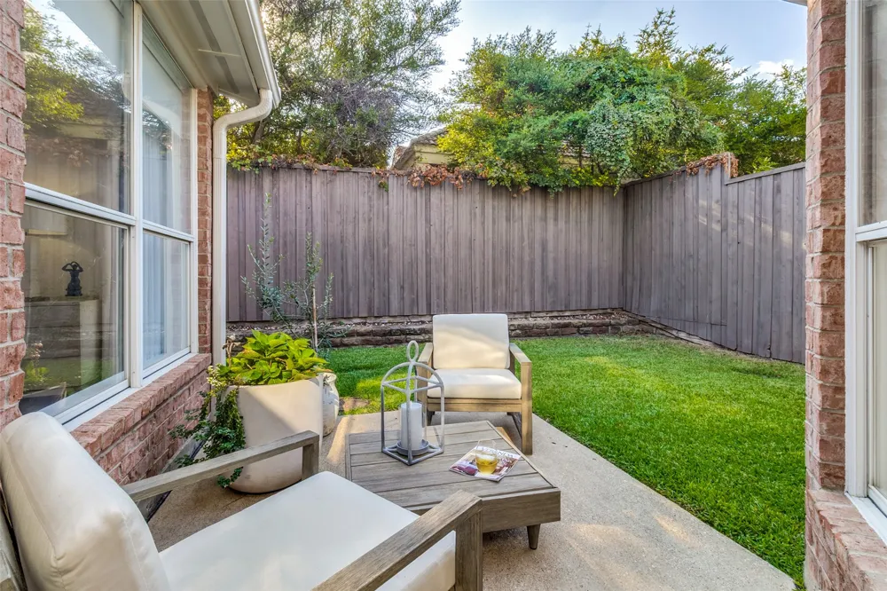 18637 Tall Oak Drive Dallas, TX 75287
