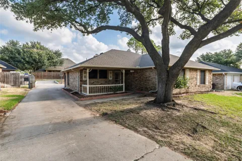 7813 Redwood Court