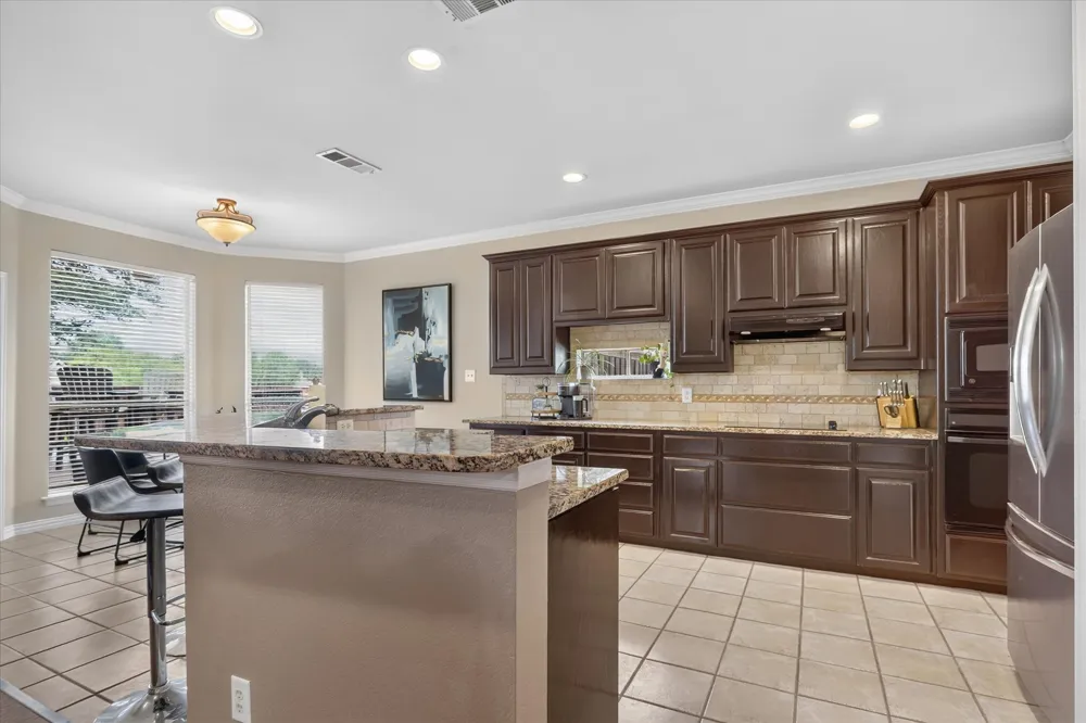 901 Brittany Drive Lewisville, TX 75067