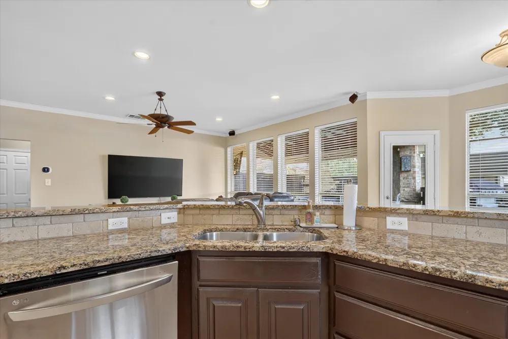 901 Brittany Drive Lewisville, TX 75067