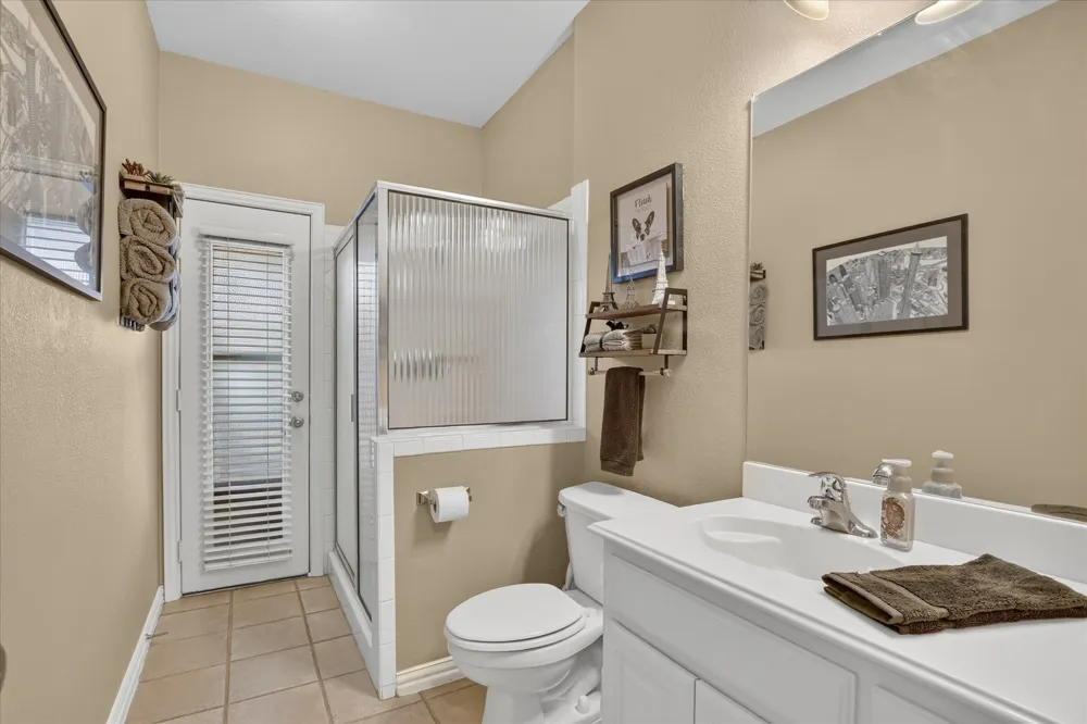 901 Brittany Drive Lewisville, TX 75067