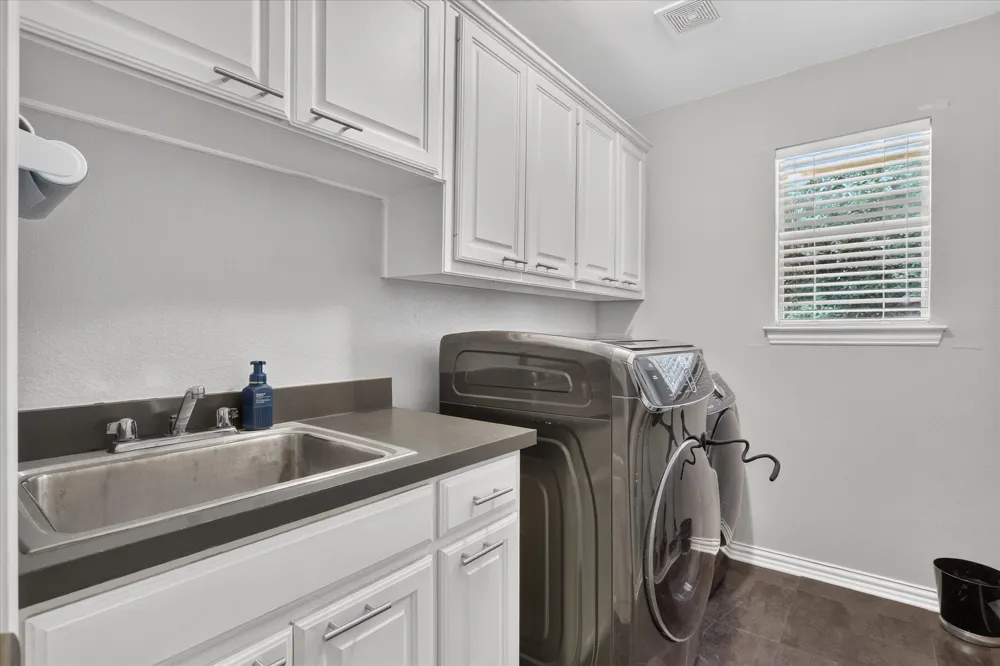 901 Brittany Drive Lewisville, TX 75067