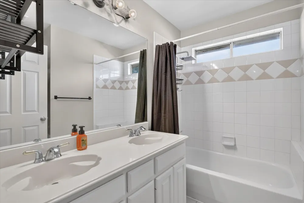 901 Brittany Drive Lewisville, TX 75067