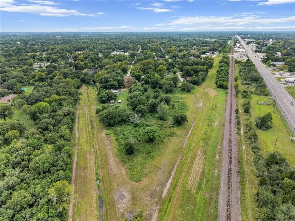 22nd St Santa Fe, TX 77510