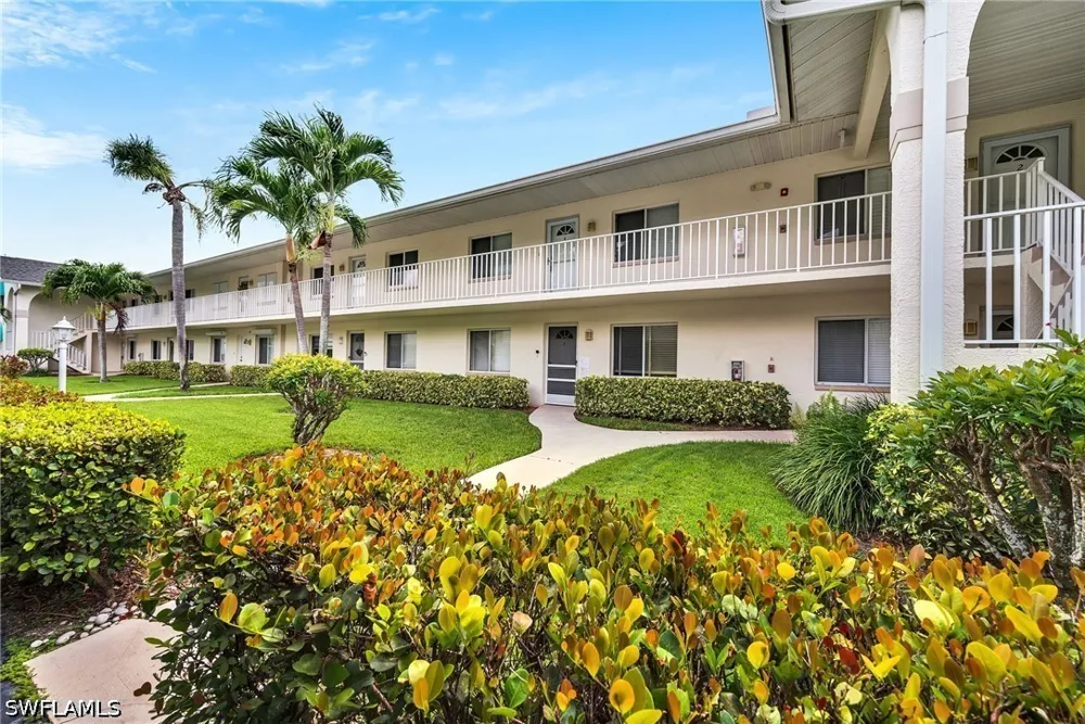 Belina Drive #1106 Naples, FL 34104