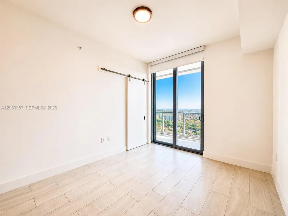 2000 metropica way #2208 Sunrise, FL 33323