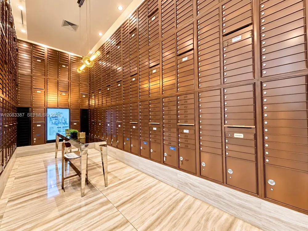 2000 metropica way #2208 Sunrise, FL 33323