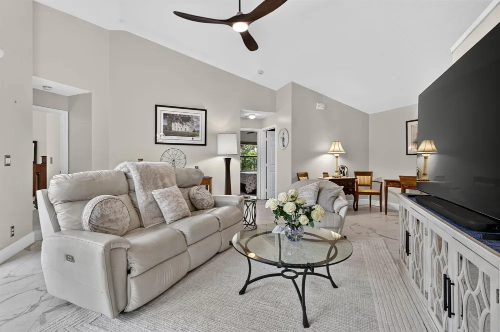 2865 Clearbrook Circle Delray Beach, FL 33445