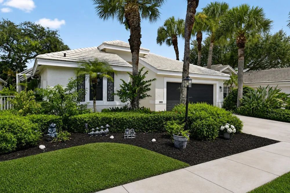 2865 Clearbrook Circle Delray Beach, FL 33445