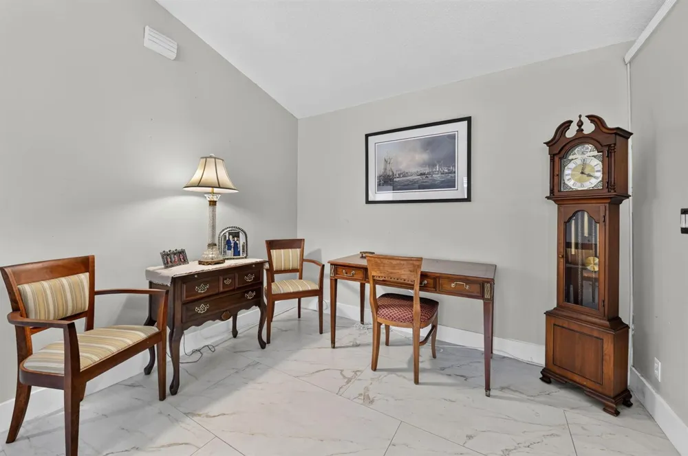 2865 Clearbrook Circle Delray Beach, FL 33445