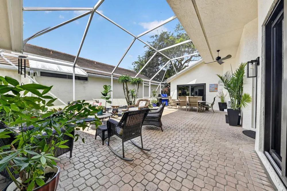 2865 Clearbrook Circle Delray Beach, FL 33445