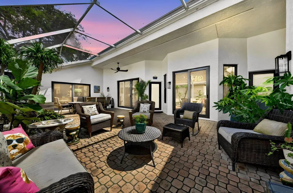 2865 Clearbrook Circle Delray Beach, FL 33445