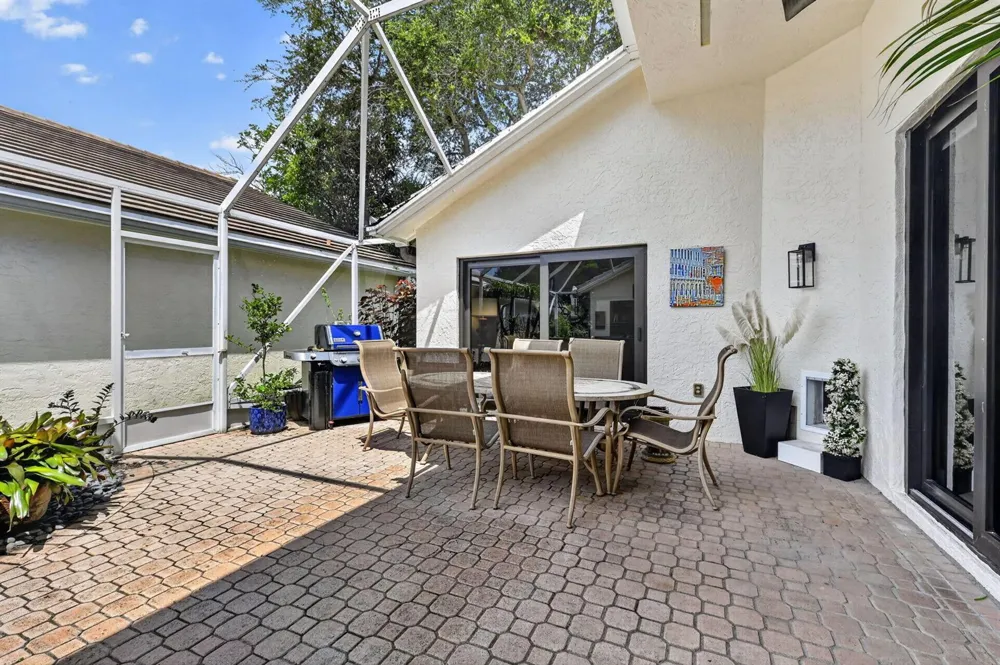 2865 Clearbrook Circle Delray Beach, FL 33445