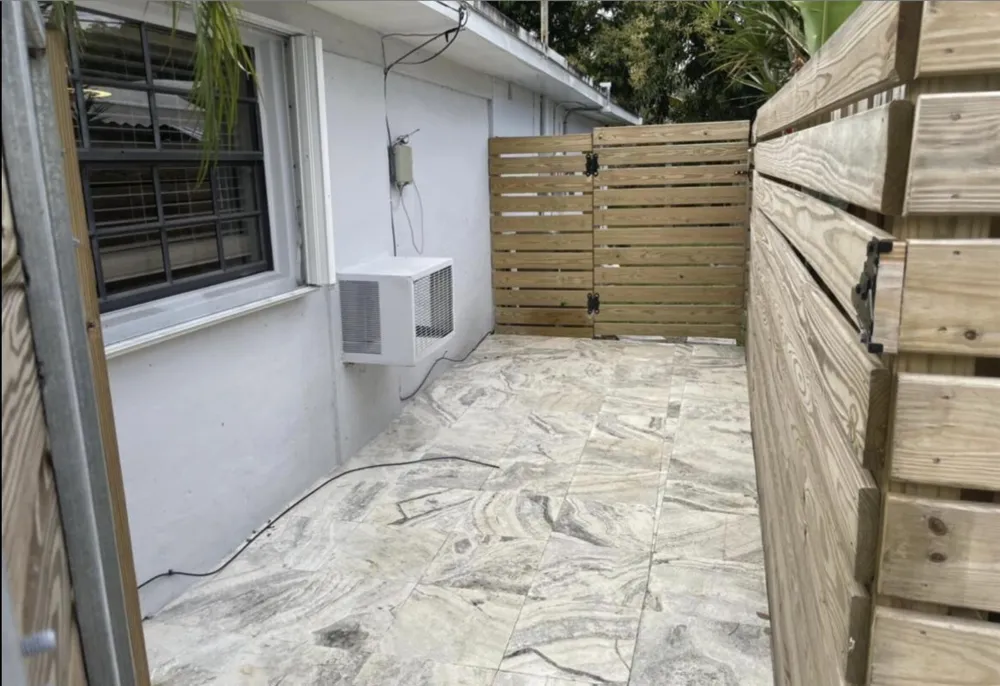 3610 LLOYD DRIVE #B Oakland Park, FL 33309