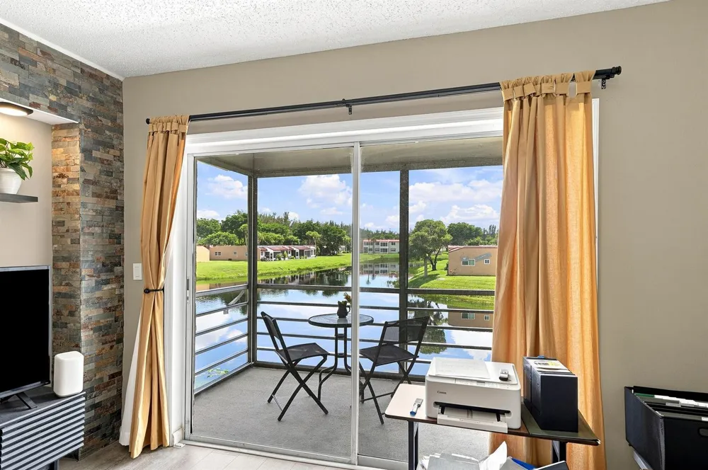 198 Lake Frances Drive West Palm Beach, FL 33411
