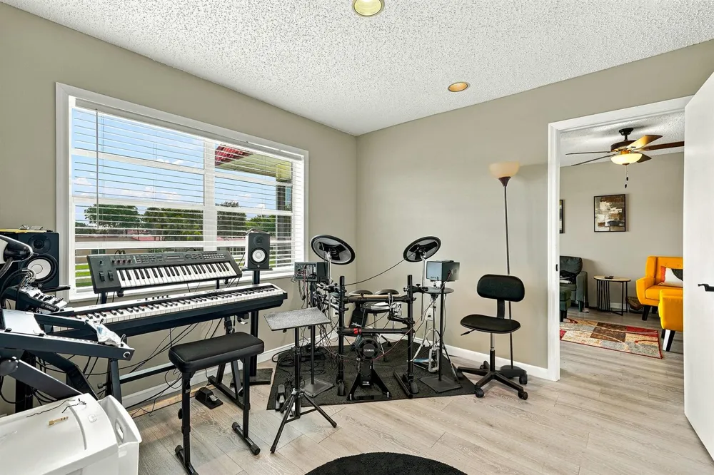 198 Lake Frances Drive West Palm Beach, FL 33411