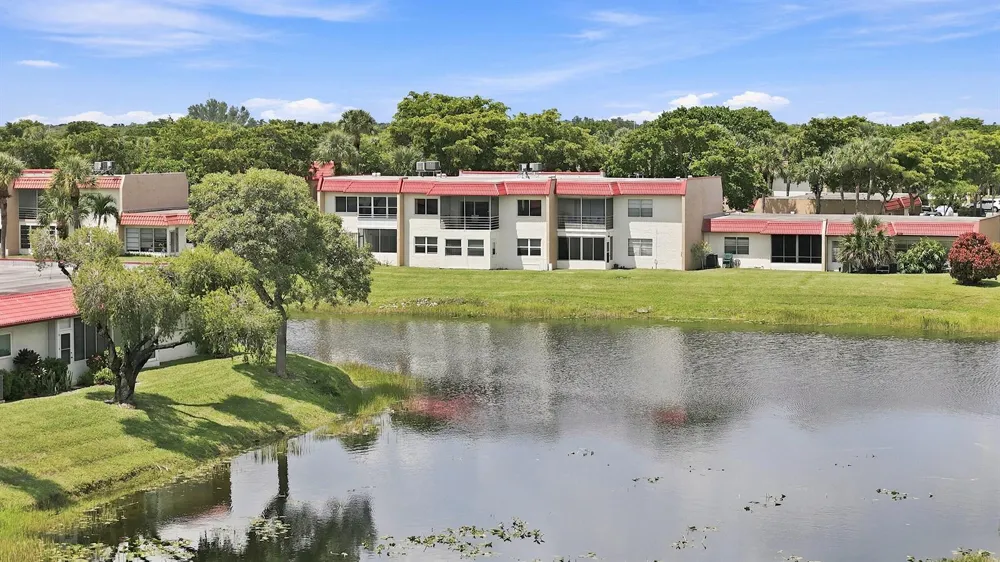 198 Lake Frances Drive West Palm Beach, FL 33411
