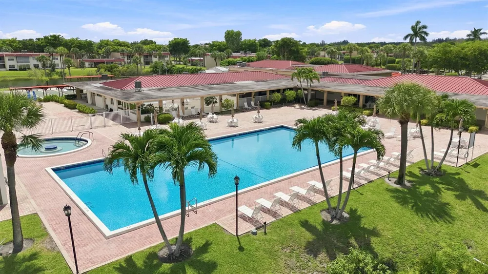 198 Lake Frances Drive West Palm Beach, FL 33411