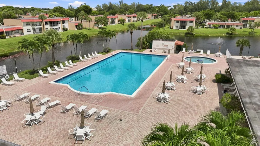 198 Lake Frances Drive West Palm Beach, FL 33411