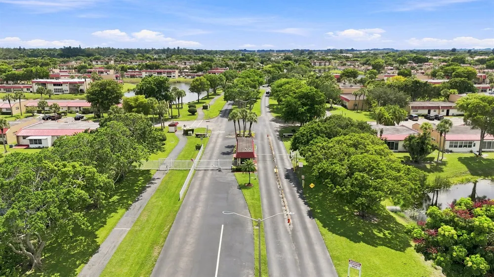 198 Lake Frances Drive West Palm Beach, FL 33411