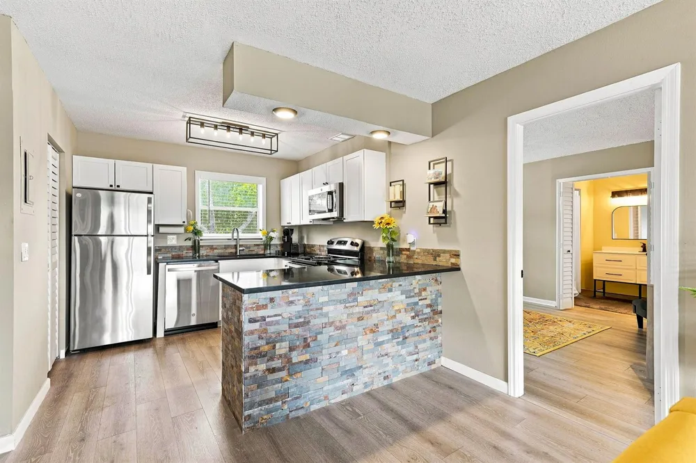 198 Lake Frances Drive West Palm Beach, FL 33411
