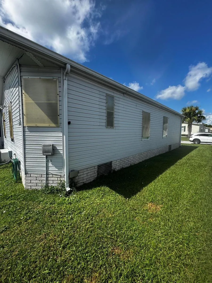 6780 Dulce Real Avenue Fort Pierce, FL 34951