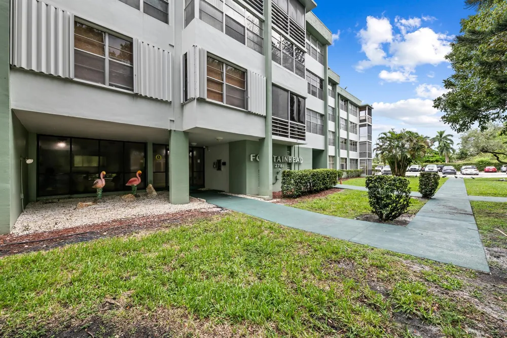 2781 TAFT STREET #303 Hollywood, FL 33020