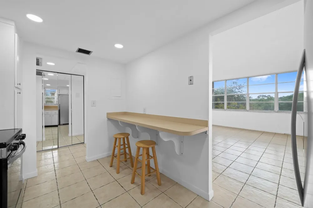 2781 TAFT STREET #303 Hollywood, FL 33020