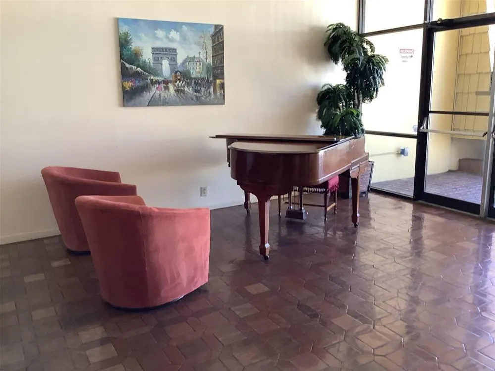 8400 Sunrise Lakes Boulevard #Unit 101 Sunrise, FL 33322