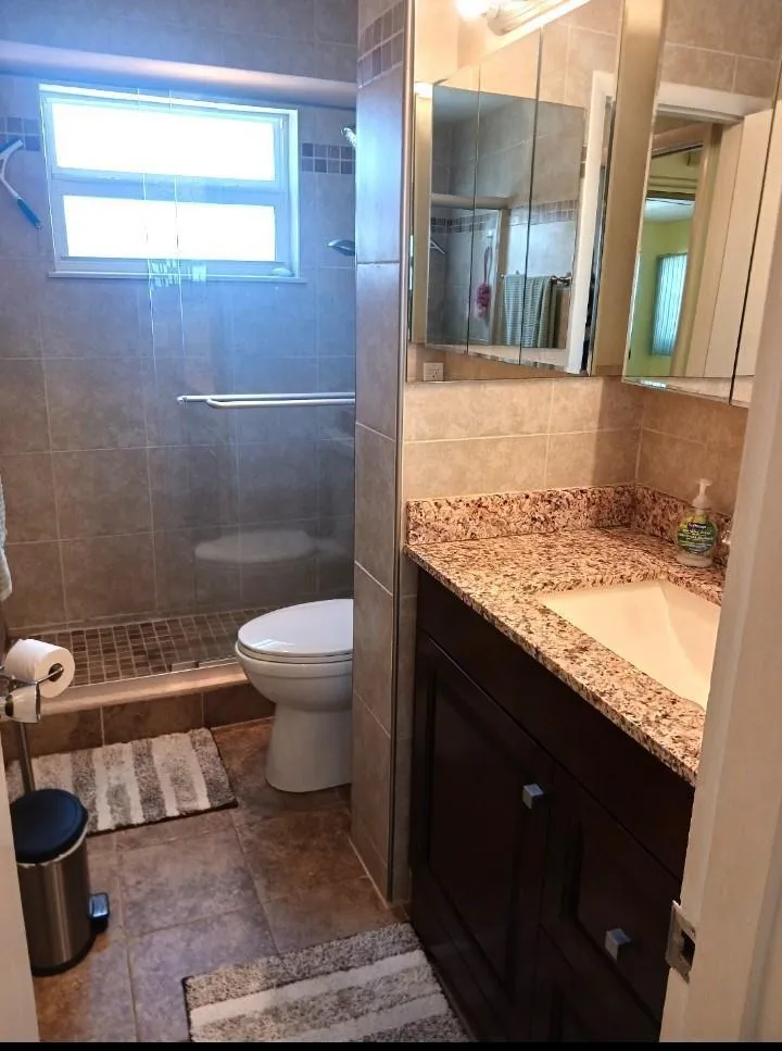 141 NE 10TH AVENUE #20B Hallandale Beach, FL 33009