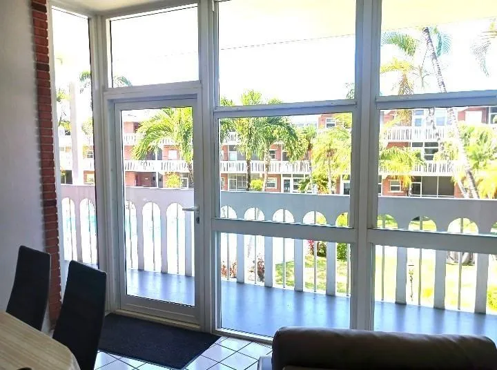 141 NE 10TH AVENUE #20B Hallandale Beach, FL 33009