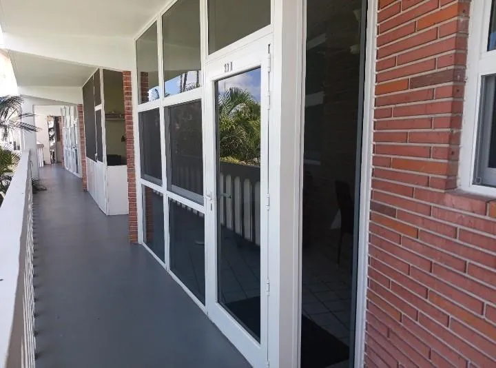 141 NE 10TH AVENUE #20B Hallandale Beach, FL 33009