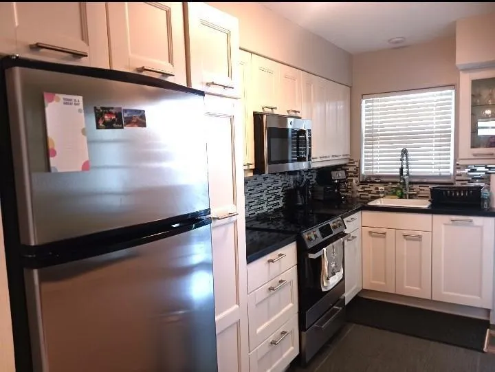 141 NE 10TH AVENUE #20B Hallandale Beach, FL 33009