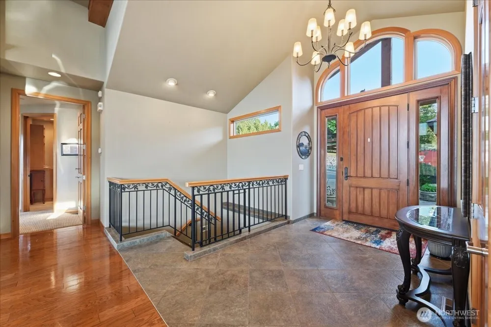 825 Hawks Meadow Road Chelan, WA 98816