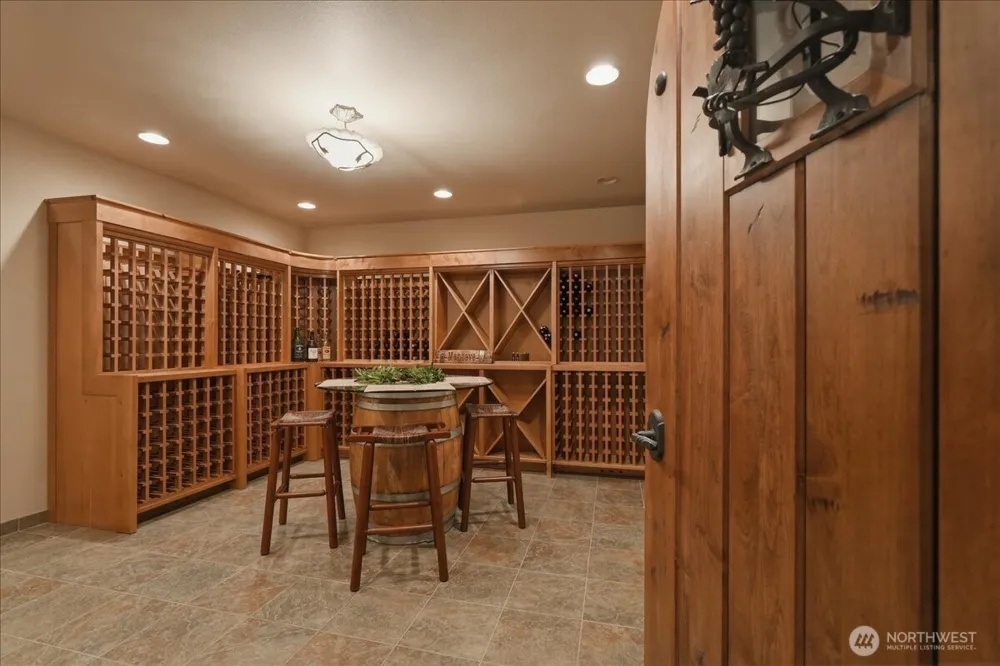 825 Hawks Meadow Road Chelan, WA 98816
