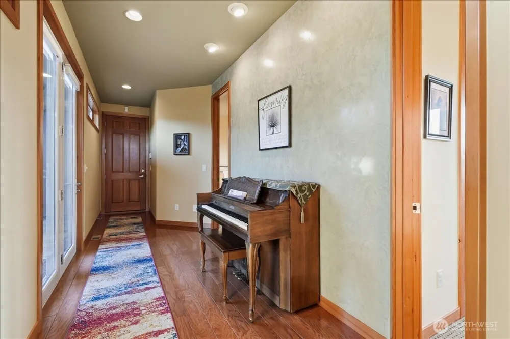825 Hawks Meadow Road Chelan, WA 98816