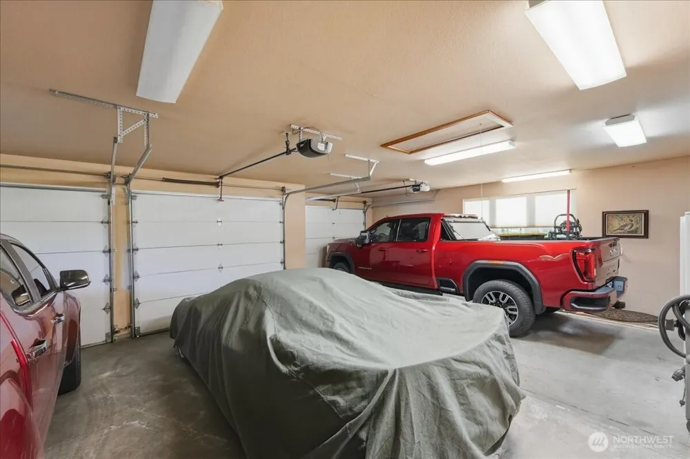 825 Hawks Meadow Road Chelan, WA 98816