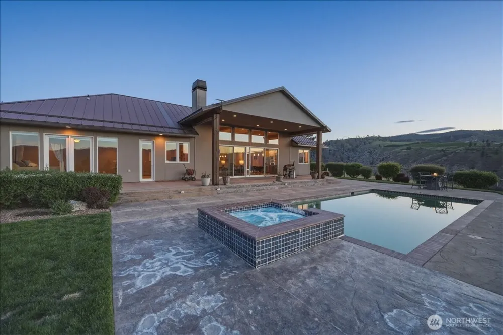825 Hawks Meadow Road Chelan, WA 98816