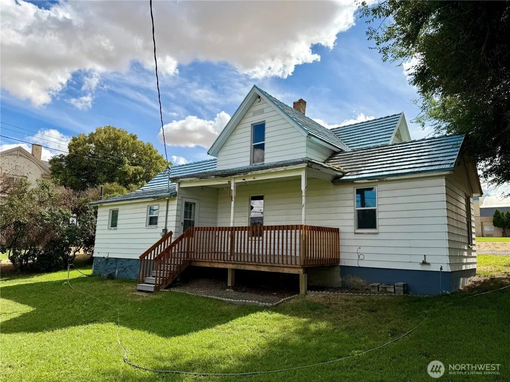 105 SE Pope Avenue Wilbur, WA 99185