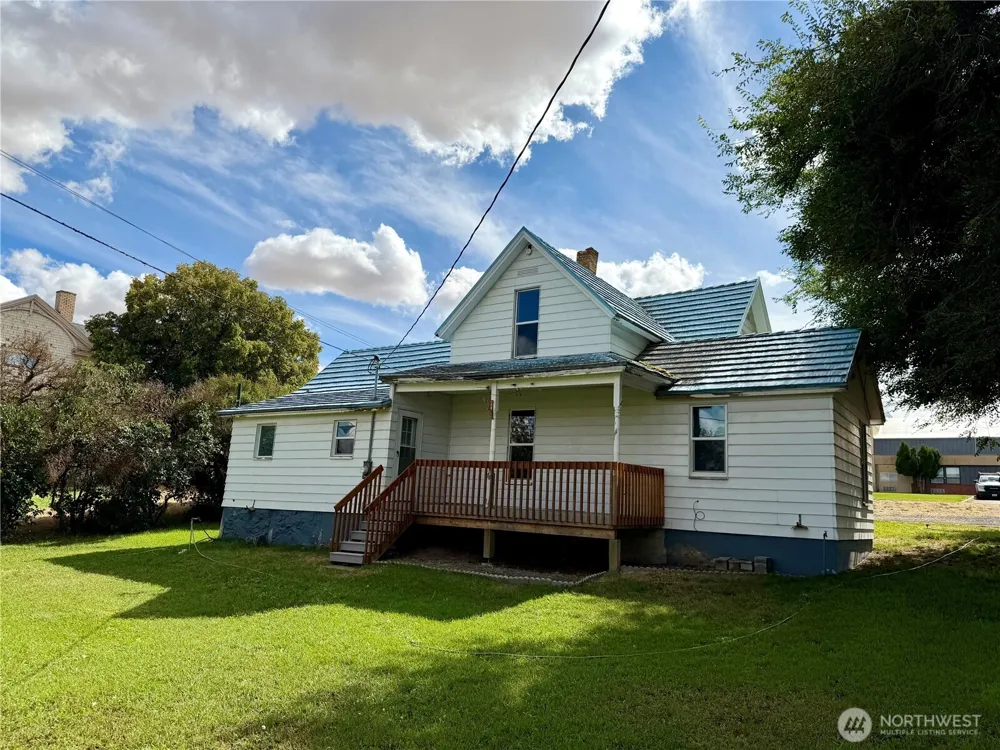 105 SE Pope Avenue Wilbur, WA 99185