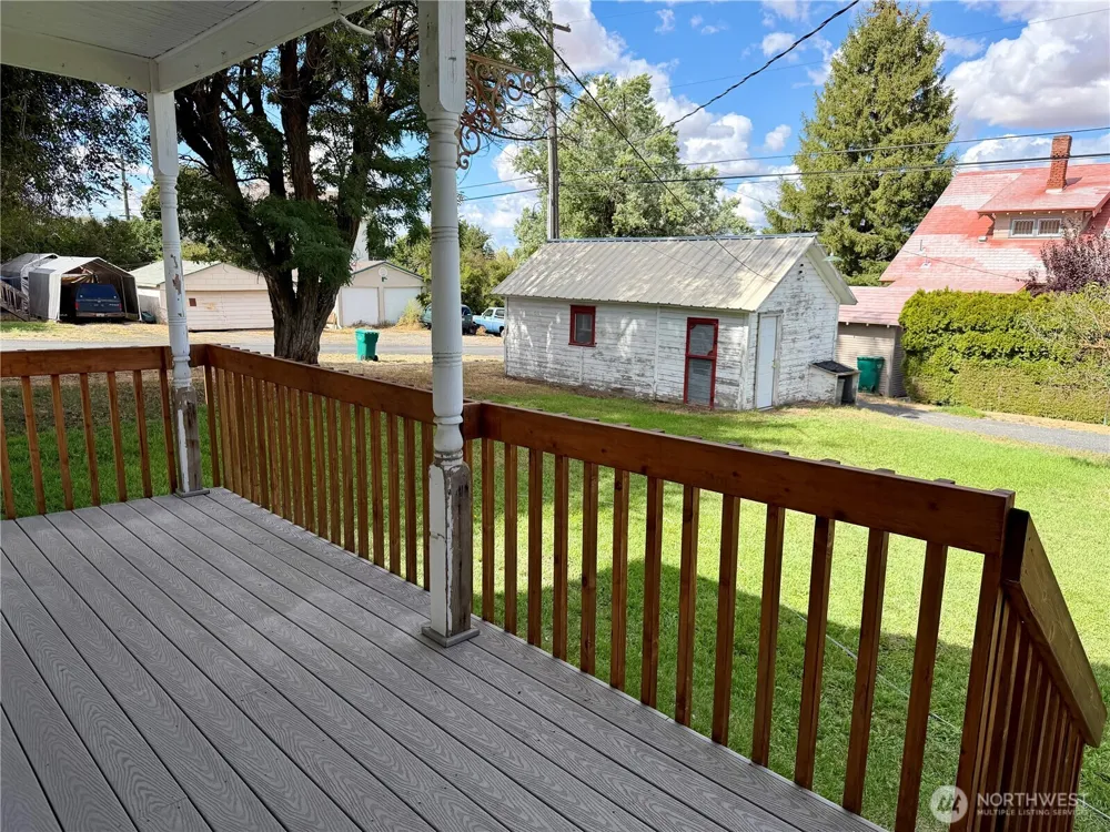 105 SE Pope Avenue Wilbur, WA 99185