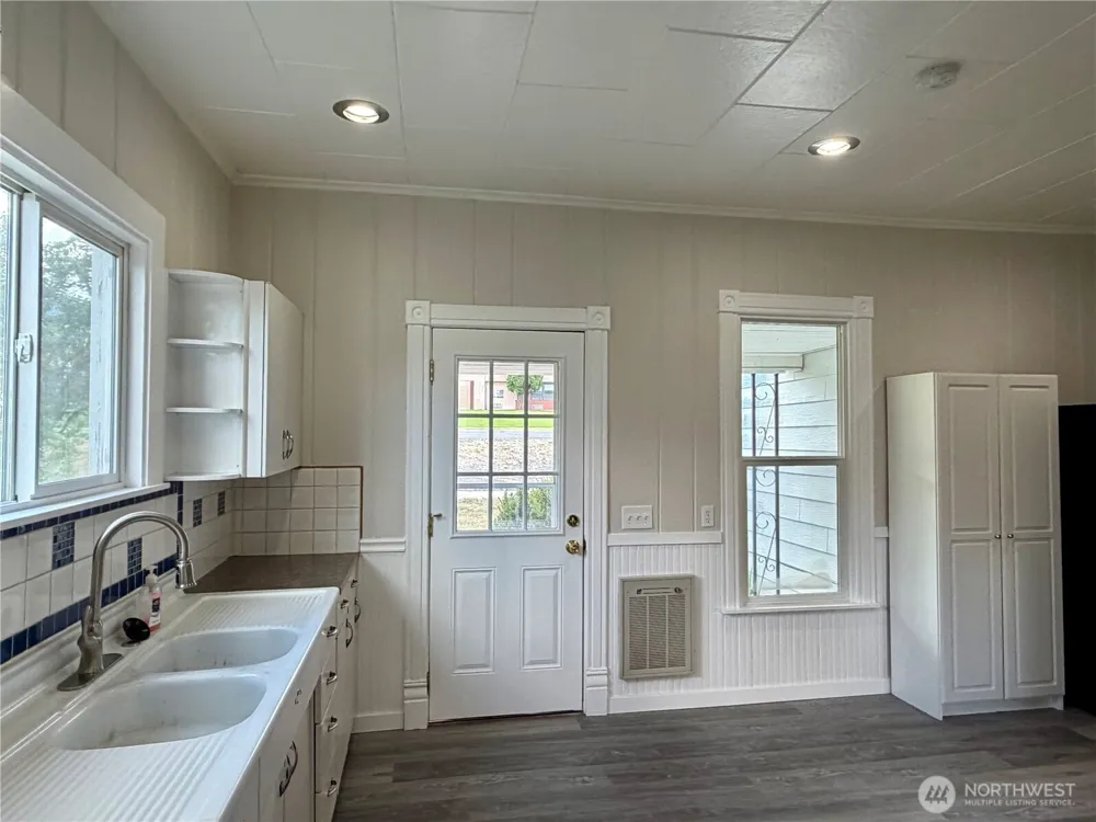 105 SE Pope Avenue Wilbur, WA 99185