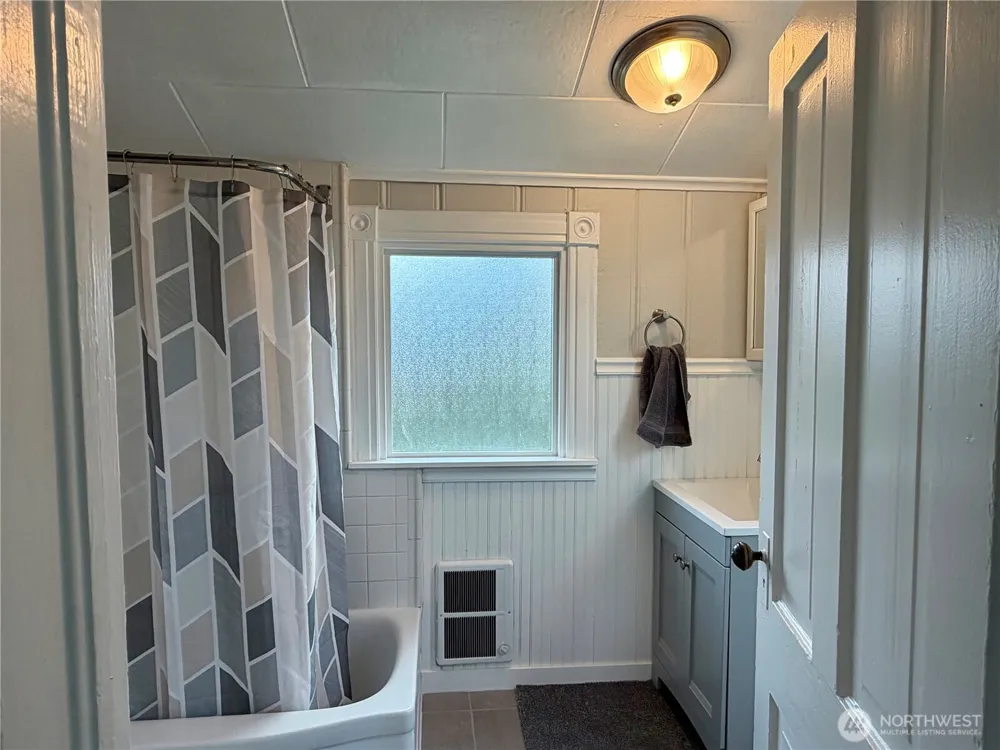 105 SE Pope Avenue Wilbur, WA 99185